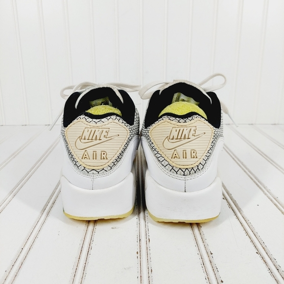 Nike Air Max 90 SE 2 White Platinum Tint Lace Up Sneakers A839 - Picture 3 of 12